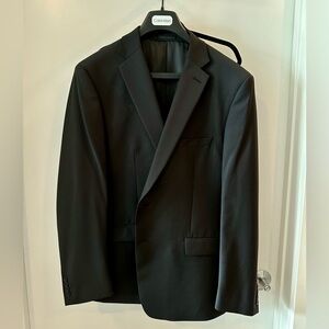 Calvin Klein Black Men’s Slim Fit Suit: Suit Jacket & Pants (48R / 42W x 30L)